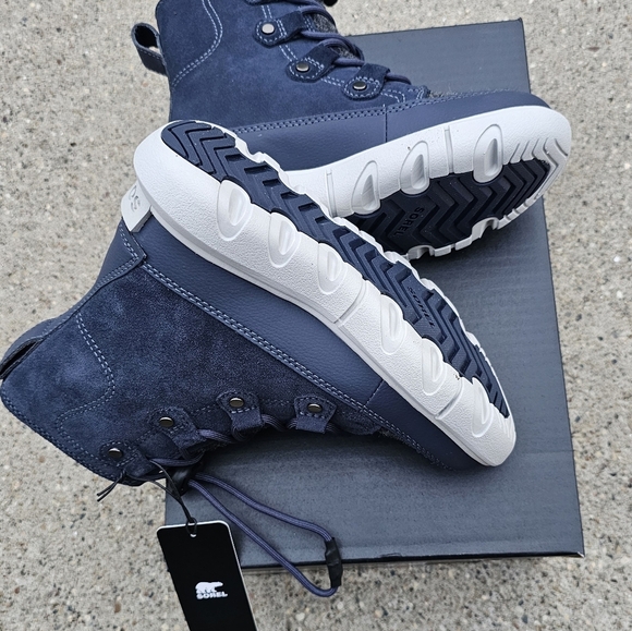 Sorel Explorer lace up waterproof insulated boots, little girls size 8 - Picture 8 of 16